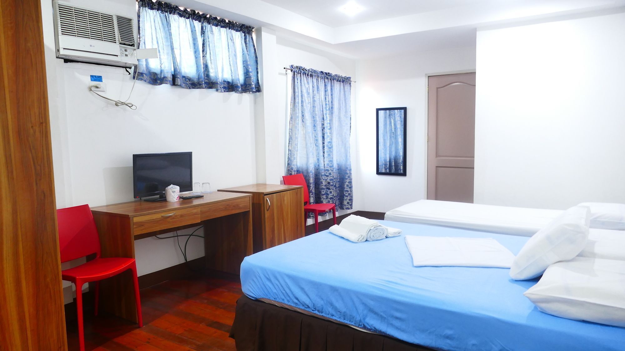 Countess Pension House Liloan Екстер'єр фото